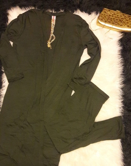 Brand New 2 peice cardigan Set - Picture 2 of 4